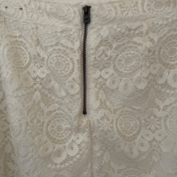 NWOT HOLLISTER White Lace Mini Skirt - Picture 5 of 7